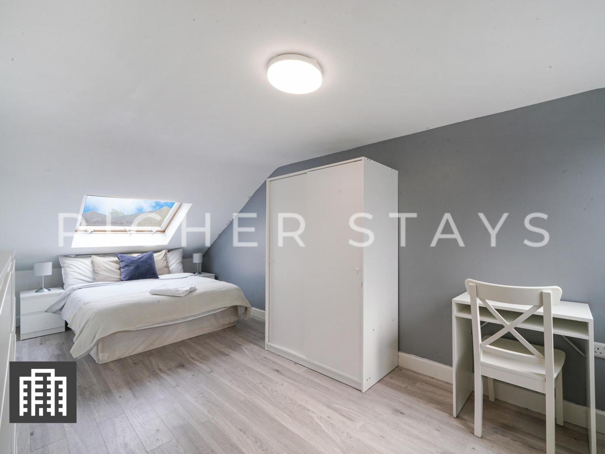 Large Home For Contractors & Families - Garden & Amenities 런던 외부 사진